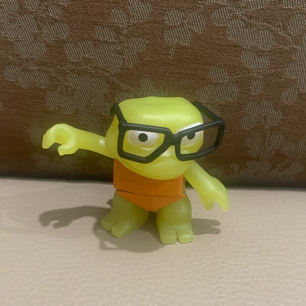 Ninja turtle glow in the dark action figure